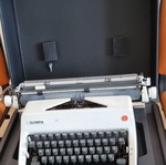 Olympia typewriter used, functional, portable with case