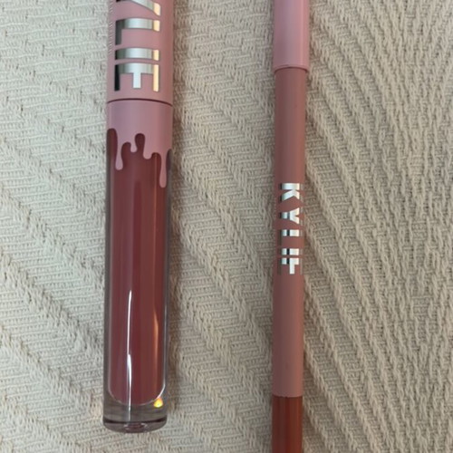 Kylie Jenner Lipstick and Lip Liner Charm Velvet like new