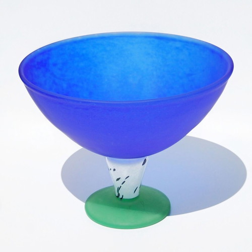 Kosta Boda Amazon collectible bowl with frosted satin finish like new
