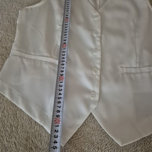 Vest cream like new, soft flowing fabric, size XL