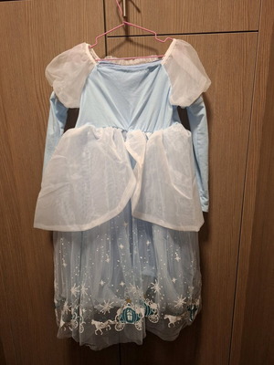 Cinderella costume like new, size up to 115cm