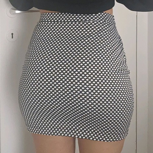 Mini skirt polka dot like new, size S 36 8, black and white