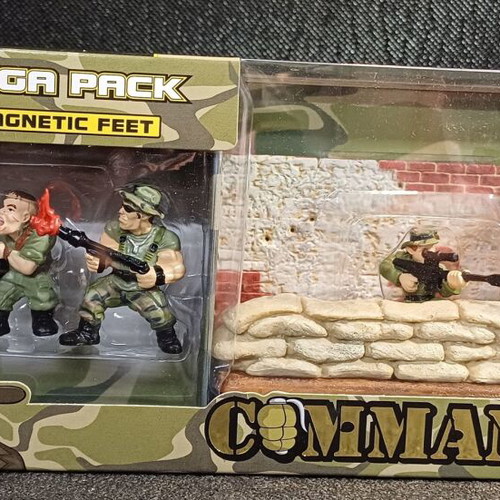 Commando Micro-Icon Mega Pack new with 4 figures and plastic diorama