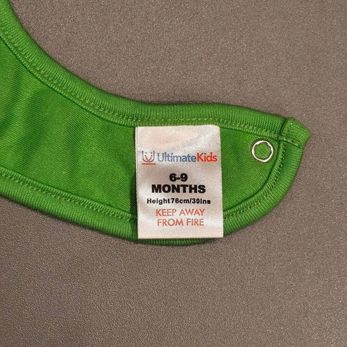 Ultimate Kids Toy Story Space Ranger Buzz Lightyear Baby Bandana Bib like new, 6-9 months