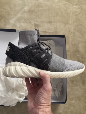 Adidas Tubular Doom PK sneakers Kith σε γκρι, μέγεθος 44⅔