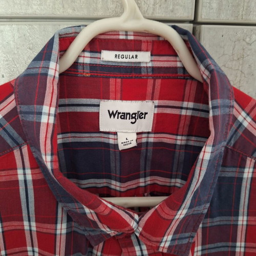 Wrangler plaid men's shirt large size like new, regular fit