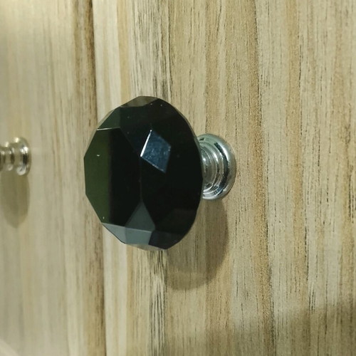 Furniture knobs like new, pack of 6, silver black diamond