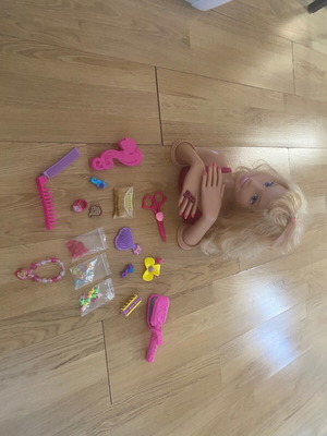 Barbie κεφάλι ομορφιάς μεταχειρισμένο με αξεσουάρ