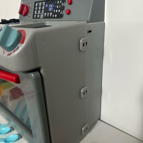 Little Tikes First Appliance oven used with accessories