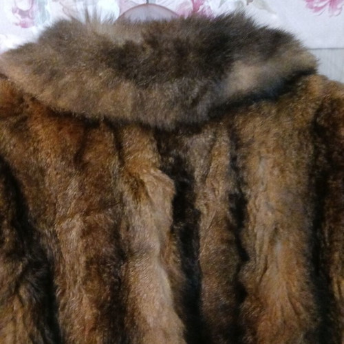 Natural fur size Large like new, brown