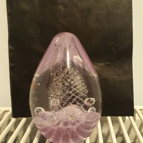Alexandrite glass paperweight used, 578 g weight, 10 cm height