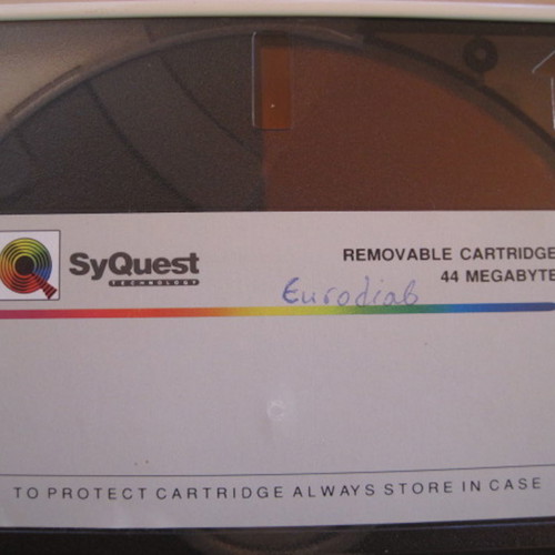 SyQuest SQ400 removable 44MB magnetic disk in excellent condition