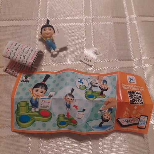 Kinder Surprise Despicable Me3 new in orange egg
