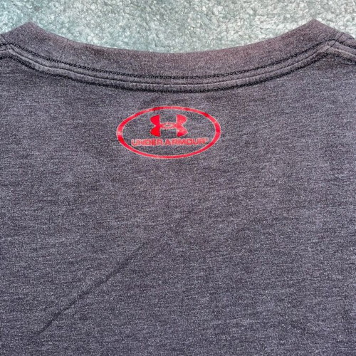 Under Armour T-shirt chest white logo size XL like new