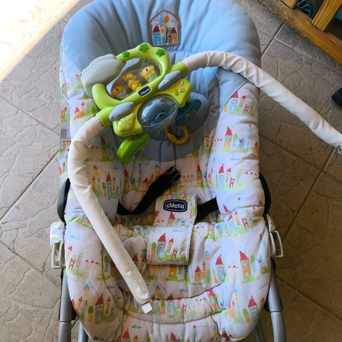 Chicco baby rocker used with toy bar