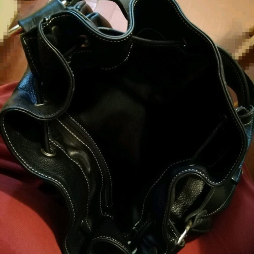 Leather shoulder bag like a pouch in like new condition, black