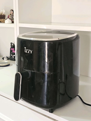 Izzy IZ-8213 ψηφιακή φριτέζα αέρος σε μαύρο
