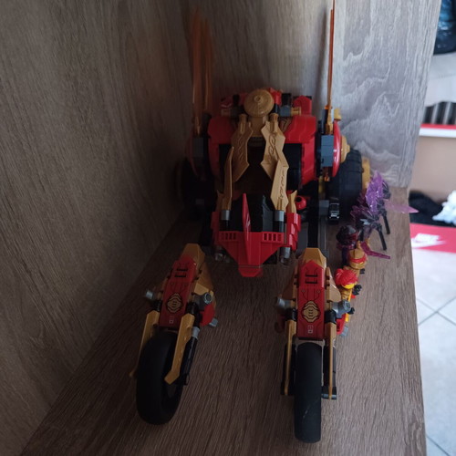 Lego Ninjago 71773 Kais Golden Dragon Raider set