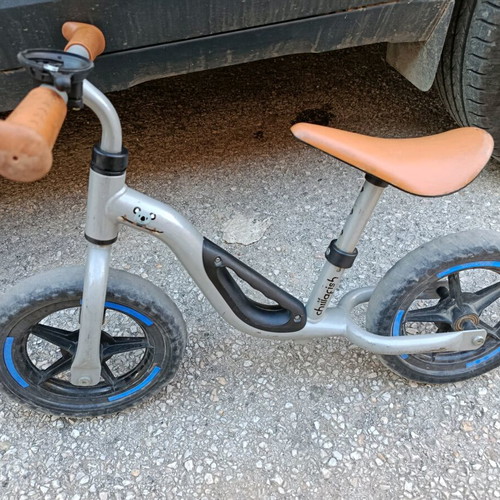 Balance bike used, lightweight with adjustable seat