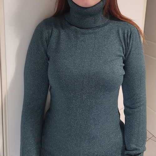 Knitted turtleneck sweater M&V like new, size S/M, petrol green glitter
