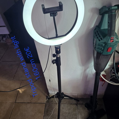 Mix tripod stands new, various bases