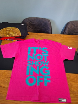 Wwe 2011 Dolph Ziggler pink t-shirt like new, size L