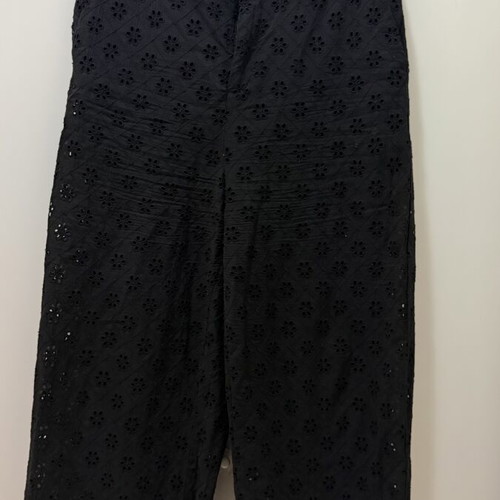 Zara two-piece set with embroidered floral details, like new
