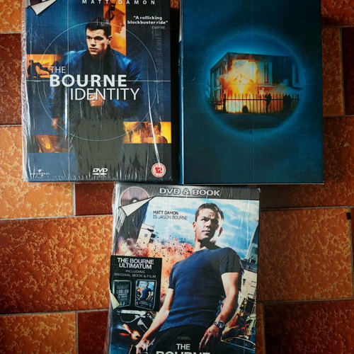 The Bourne Trilogy special DVD and book editions like new, Greek subtitles