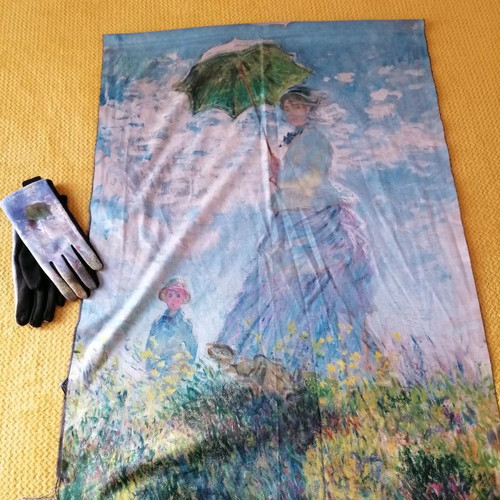 Pashmina and gloves set new