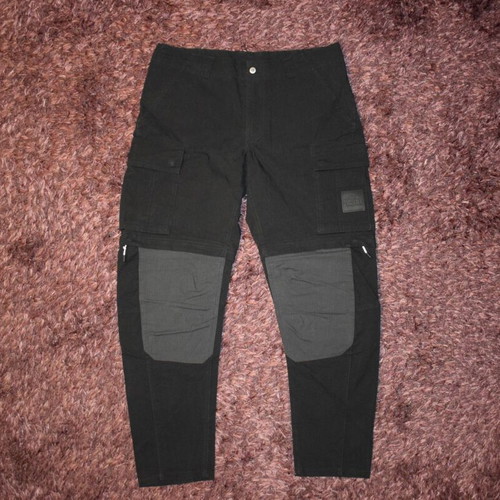 The North Face Anticline Cargo pants 2 in 1 like new, size 32, black