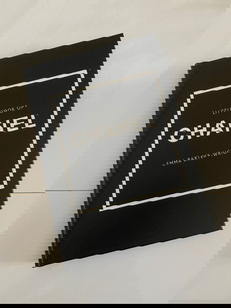 Little book of Chanel
