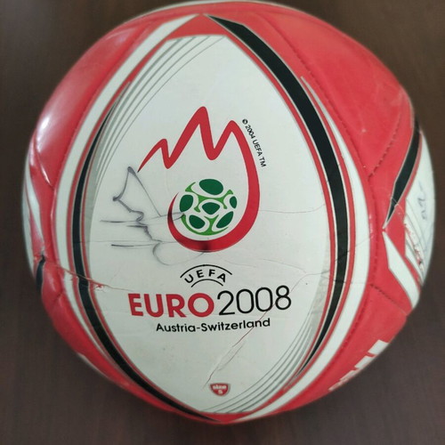 Leather collectible ball Euro 2008 new with authentic signatures