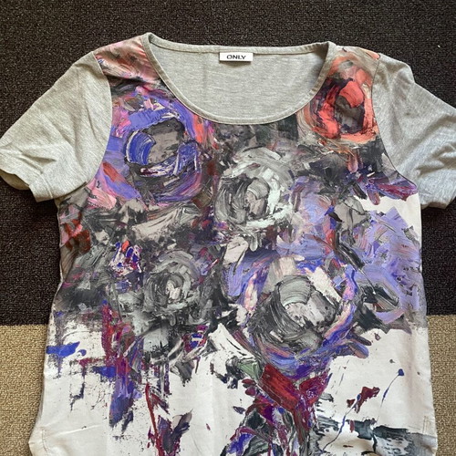 Attitude t-shirts used, size M, red
