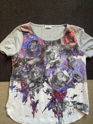 Attitude t-shirts used, size M, red