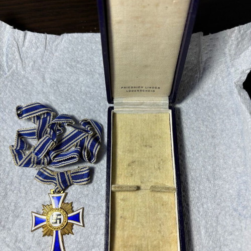 Cross of Honour of the German Mother Gold 1st Class like new