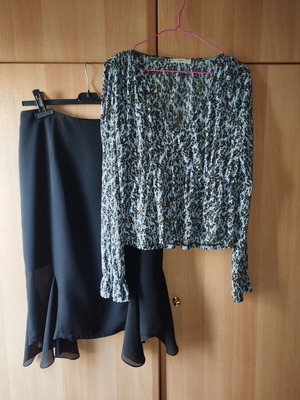 Set black skirt with thin Mango blouse like new