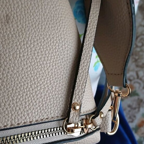 Beige banana bag like new