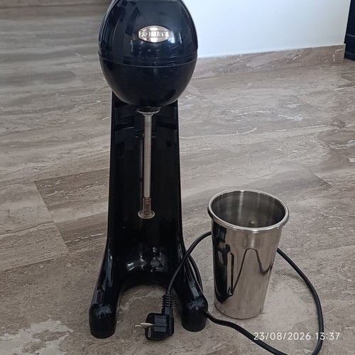 Professional frappé maker with cup, retirement sale