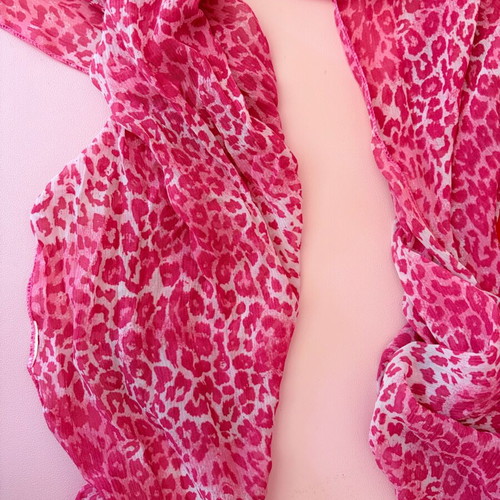 Scarf pink white like new