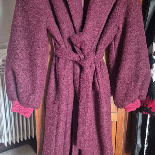 Bordeaux coat one size like new, unworn