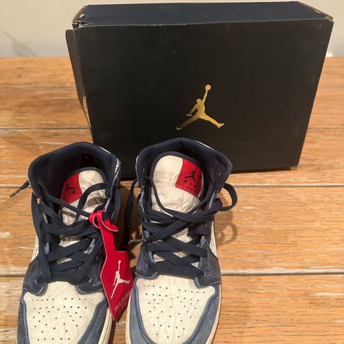 Jordan 1  MID SE