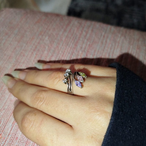 Vintage silver ring multicolored like new