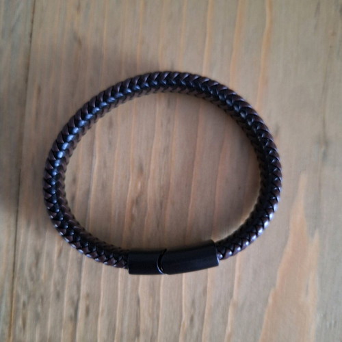 Men's black and brown braided bracelet with magnetic clasp like new