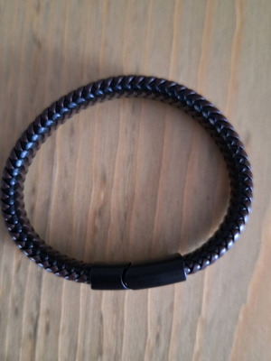 Men's black and brown braided bracelet with magnetic clasp like new