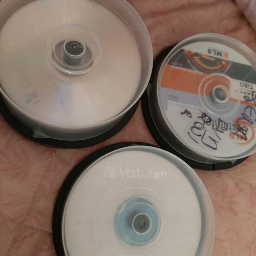 DVD case like new with empty discs