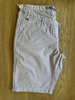 Tommy Hilfiger women's lilac check bermuda shorts like new, size S
