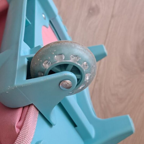 Must Cool Girl school backpack trolley used