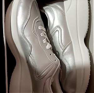 Σπορτέξ Αθλητικά Παπούτσια Νουμερο 38 Σε γκρι ανοιχτο χρωμα 20€