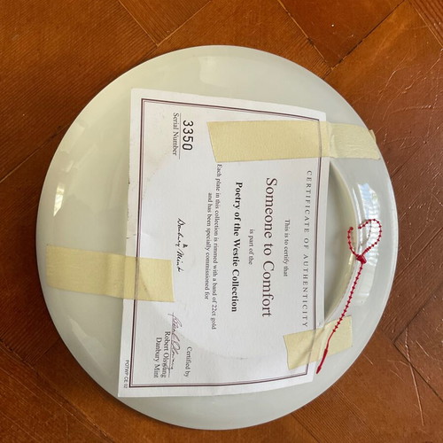 Danbury Mint collectible plates, 4 pieces in excellent condition