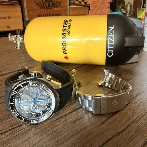 Citizen Promaster Aqualand Eco-Drive BJ2111-08E full set like new with bottle and bracelet